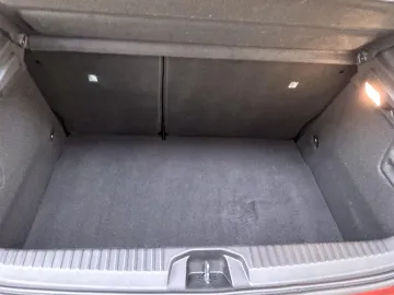 Car image 29