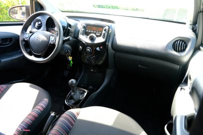 Car image 5