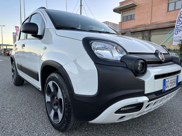 Fiat Panda Cross 1.0 Hybrid City 51 kW image number 2