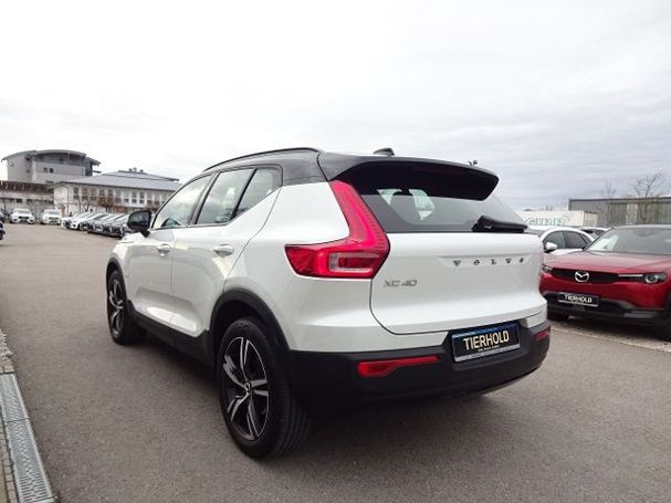 Volvo XC40 R Plug-in T4 Design 155 kW image number 3