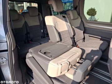 Car image 40