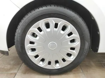 Car image 49