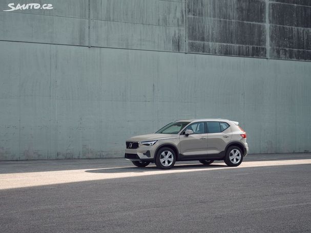 Volvo XC40 B3 Plus 120 kW image number 5