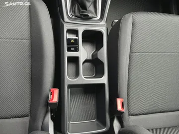 Car image 29