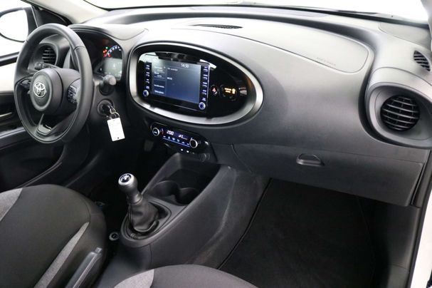 Toyota Aygo X 1.0 VVT-i 53 kW image number 8