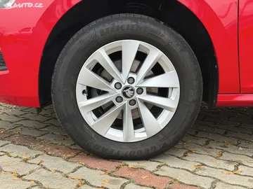Car image 33