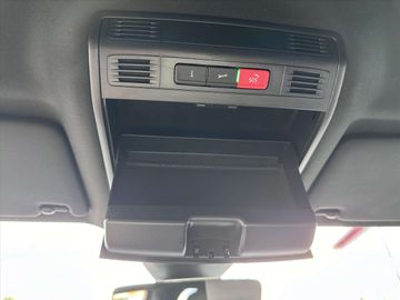 Car image 38