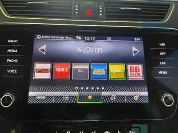 Car image 21