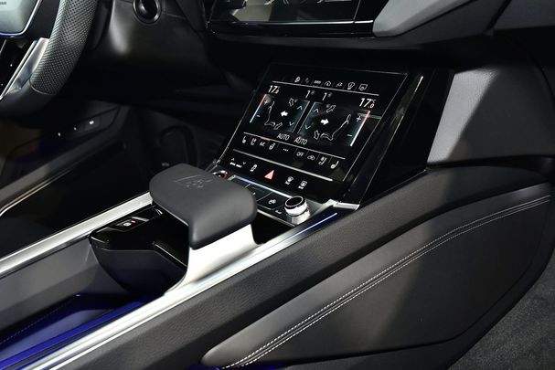 Audi SQ8 quattro e-tron Sportback 370 kW image number 9