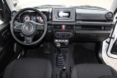 Car image 26