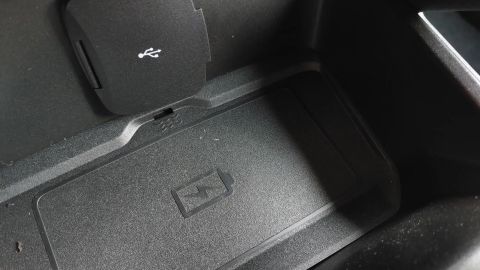 Car image 36