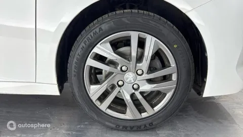 Car image 20