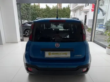 Car image 15