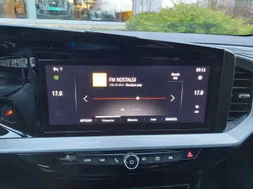 Car image 21