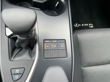 Car image 15