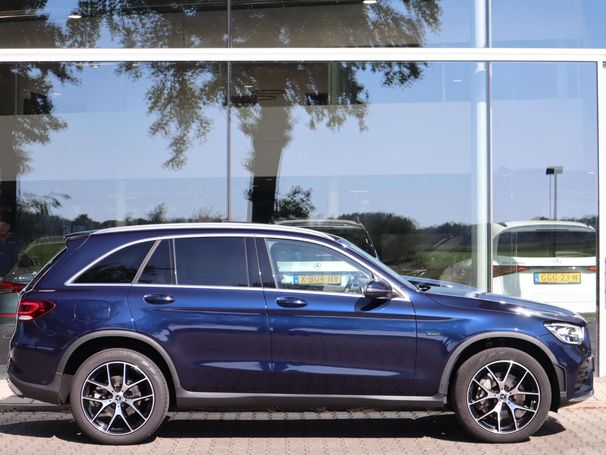 Mercedes-Benz GLC 300 e 4Matic 235 kW image number 2