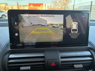Car image 27
