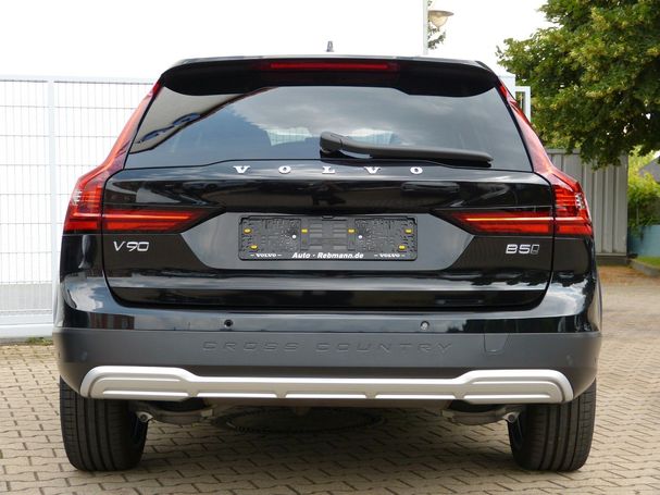 Volvo V90 Cross Country AWD B5 173 kW image number 16