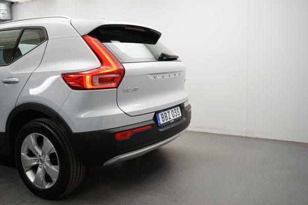 Volvo XC40 T2 Momentum 95 kW image number 5