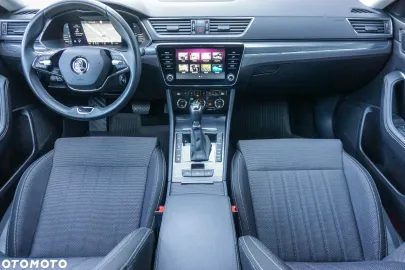 Car image 40