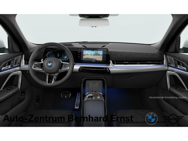 BMW iX2 eDrive30 M Sport 230 kW image number 4