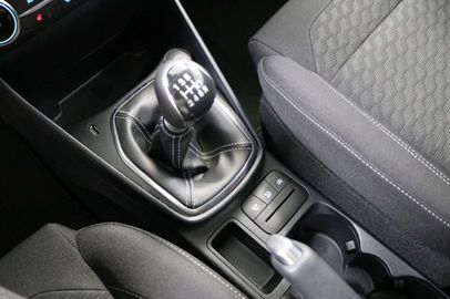 Car image 24