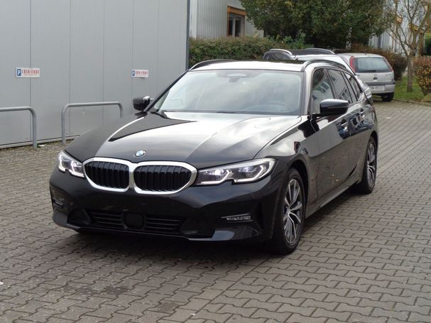 BMW 330d Touring xDrive 195 kW image number 1