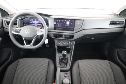 Car image 30