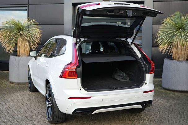 Volvo XC60 T8 Polestar Engineered AWD 298 kW image number 35