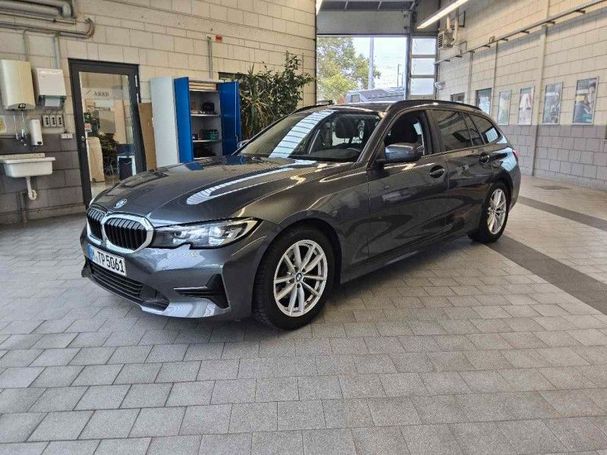 BMW 320d Touring M Sport 140 kW image number 1