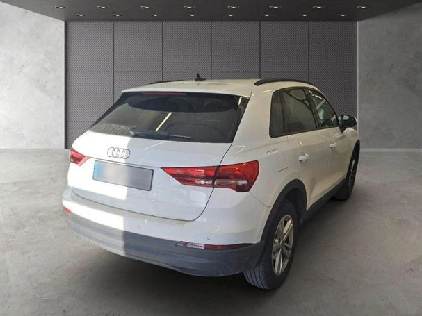 Audi Q3 45 TFSIe 180 kW image number 3