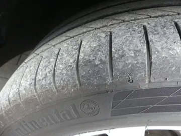 Car image 29