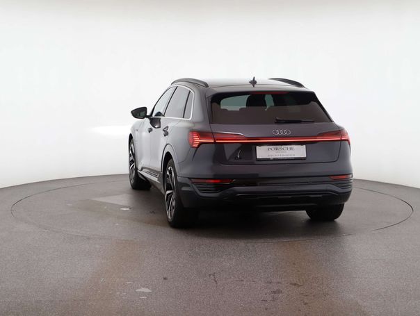 Audi Q8 50 quattro Business 250 kW image number 6