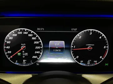 Car image 34
