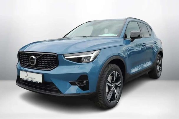 Volvo XC40 Plus Dark 120 kW image number 1