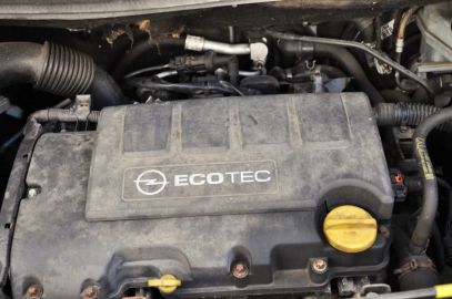 Car image 15