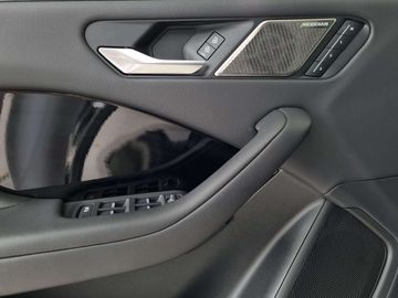 Car image 37