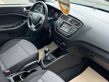 Car image 10