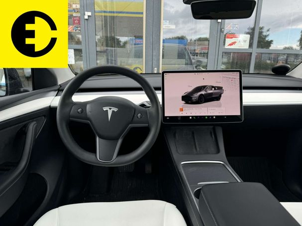 Tesla Model Y Long Range AWD 377 kW image number 3