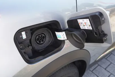Car image 33