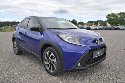 Car image 2