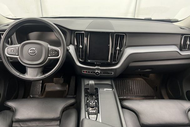 Volvo XC60 B4 AWD Momentum 145 kW image number 15