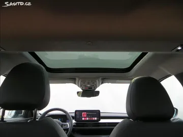 Car image 29
