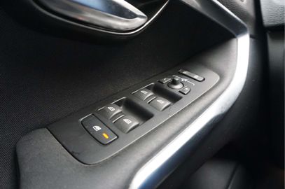 Car image 38