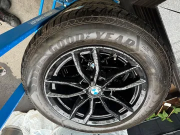 Car image 35