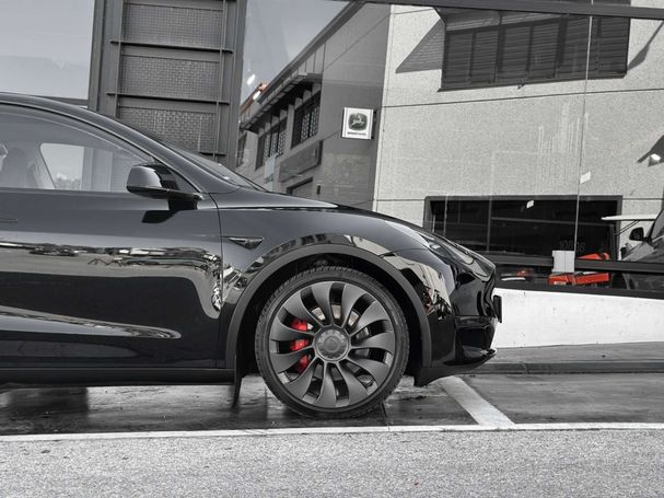 Tesla Model Y Performance AWD 353 kW image number 3