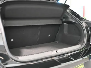 Car image 29