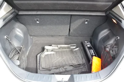 Car image 38
