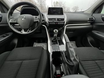 Car image 25