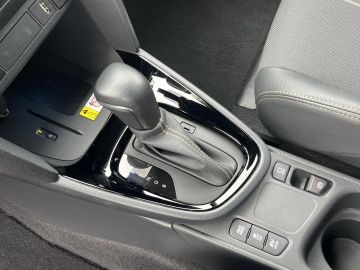 Car image 21